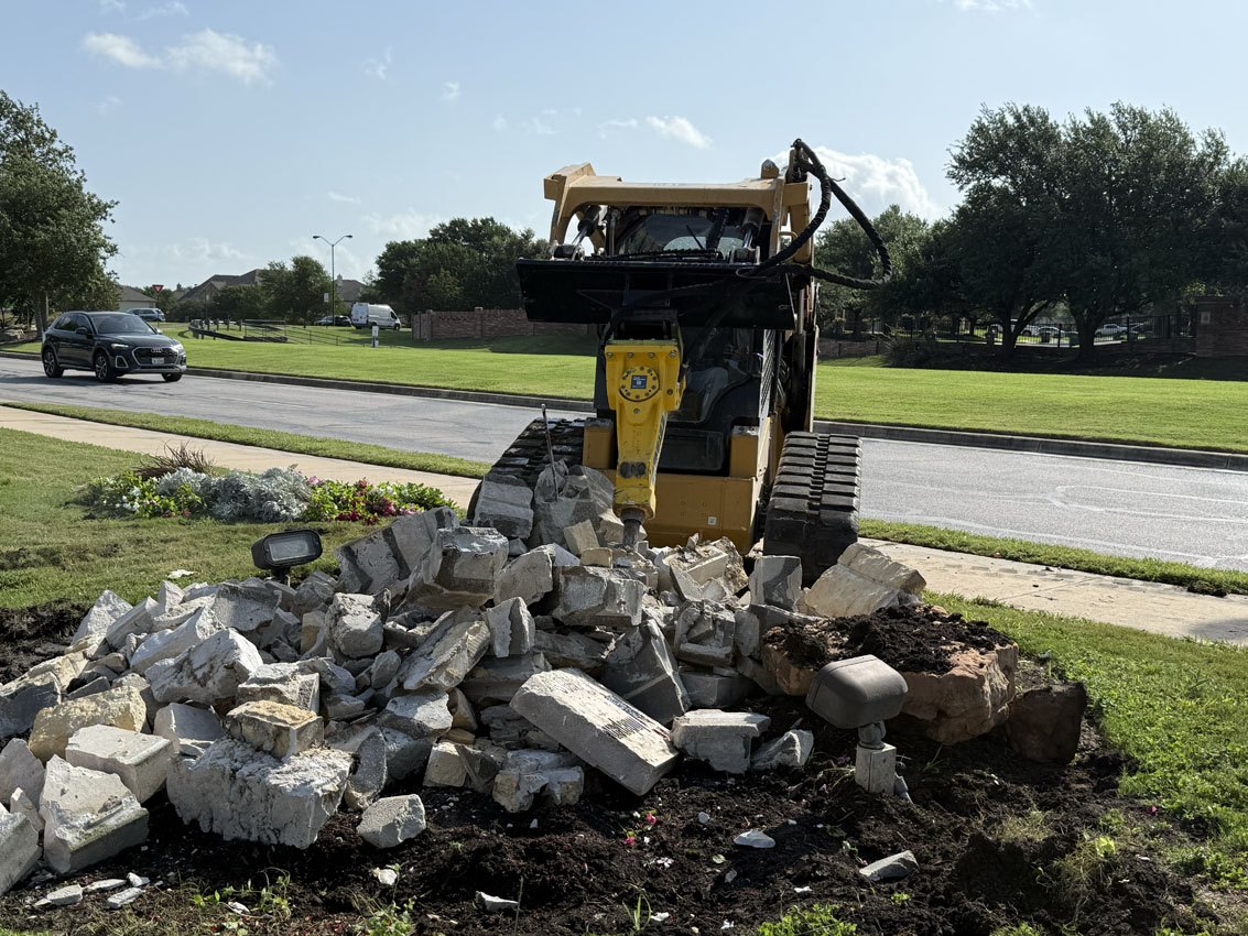 Demo & Hauloff services in Bertram, TX